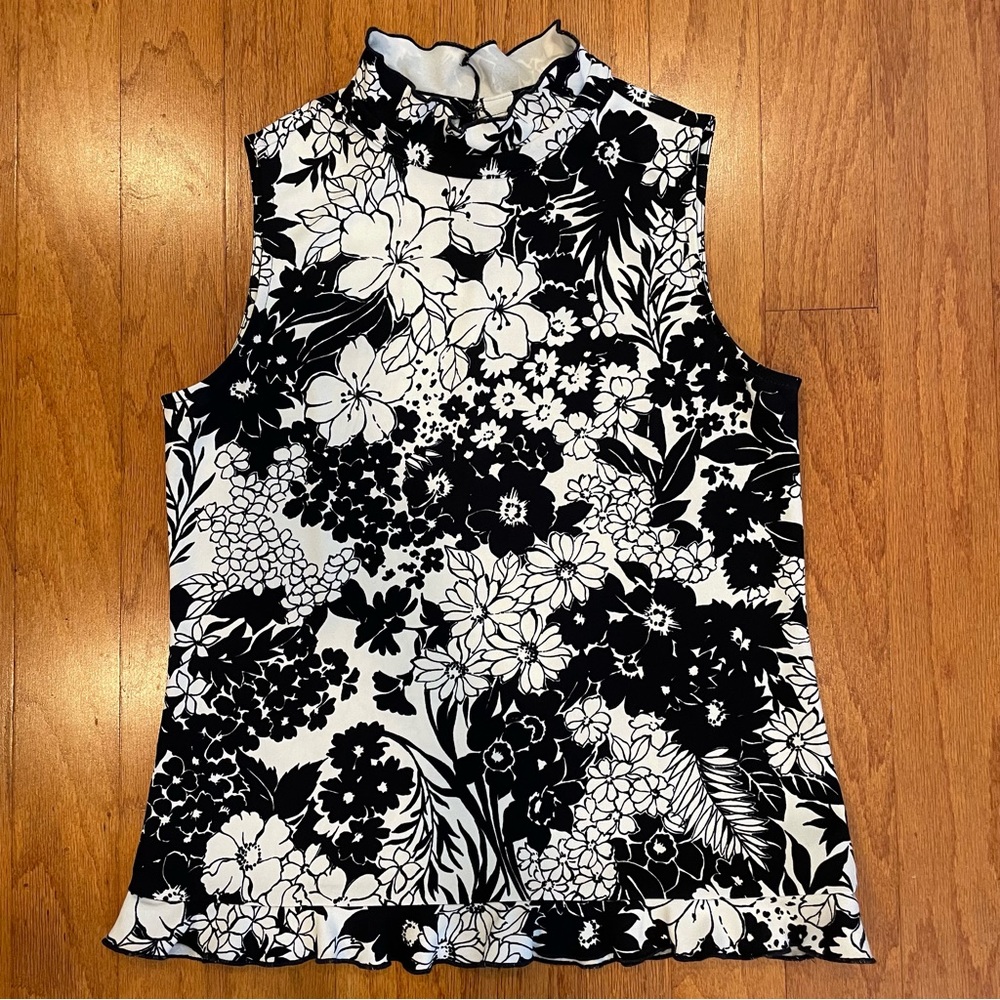 Ann Taylor black and white floral sleeveless blouse